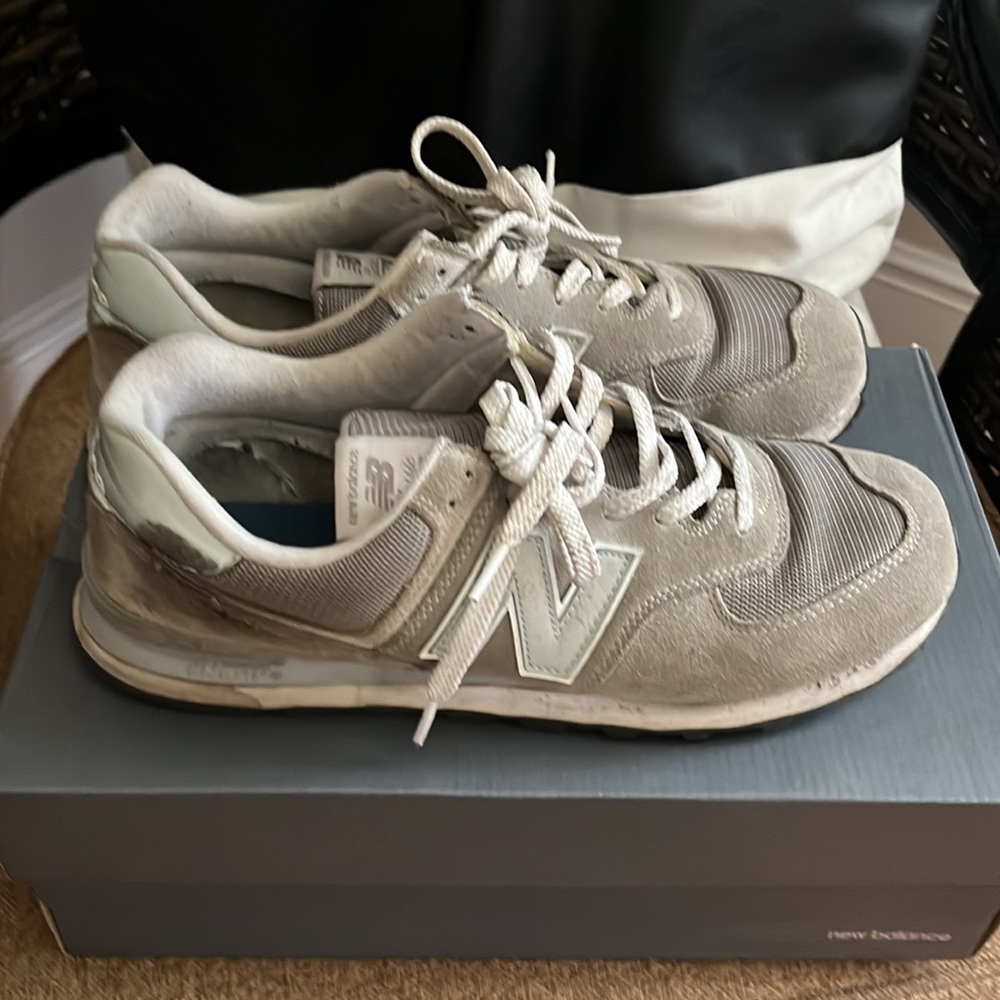 New Balance - Picture 2 of 4